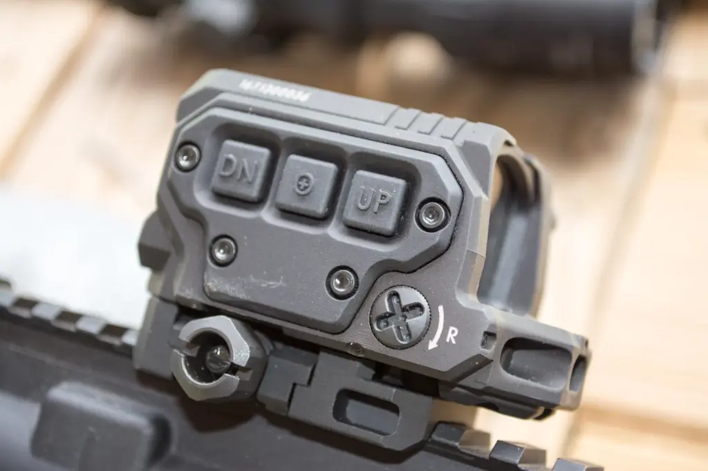 Steiner-R1X-reflex-sight-3.webp